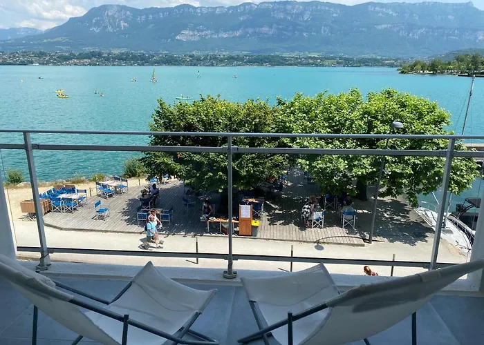 Vue Sublime Sur Le Lac Du Bourget